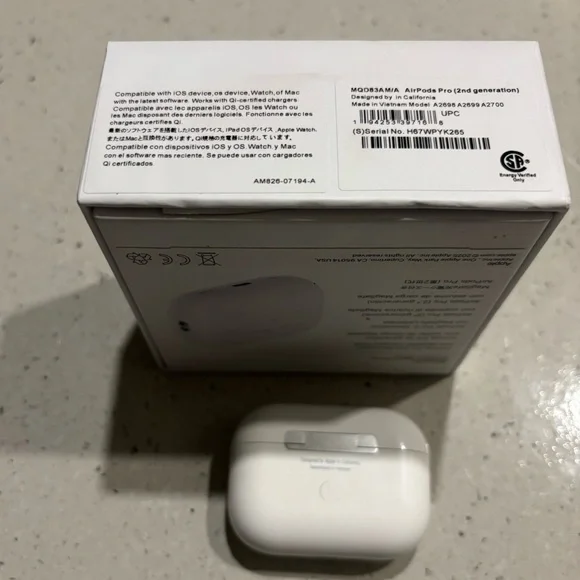 Apple AirPods Pro (2nd Generation) with MagSafe Charging Case - White
